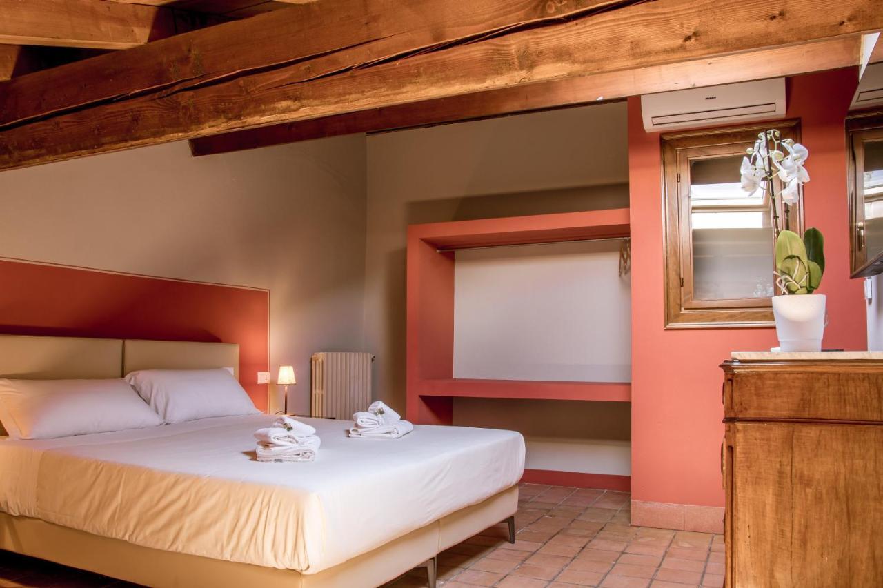 Osteria Luxury Apartments Peschiera del Garda Eksteriør billede