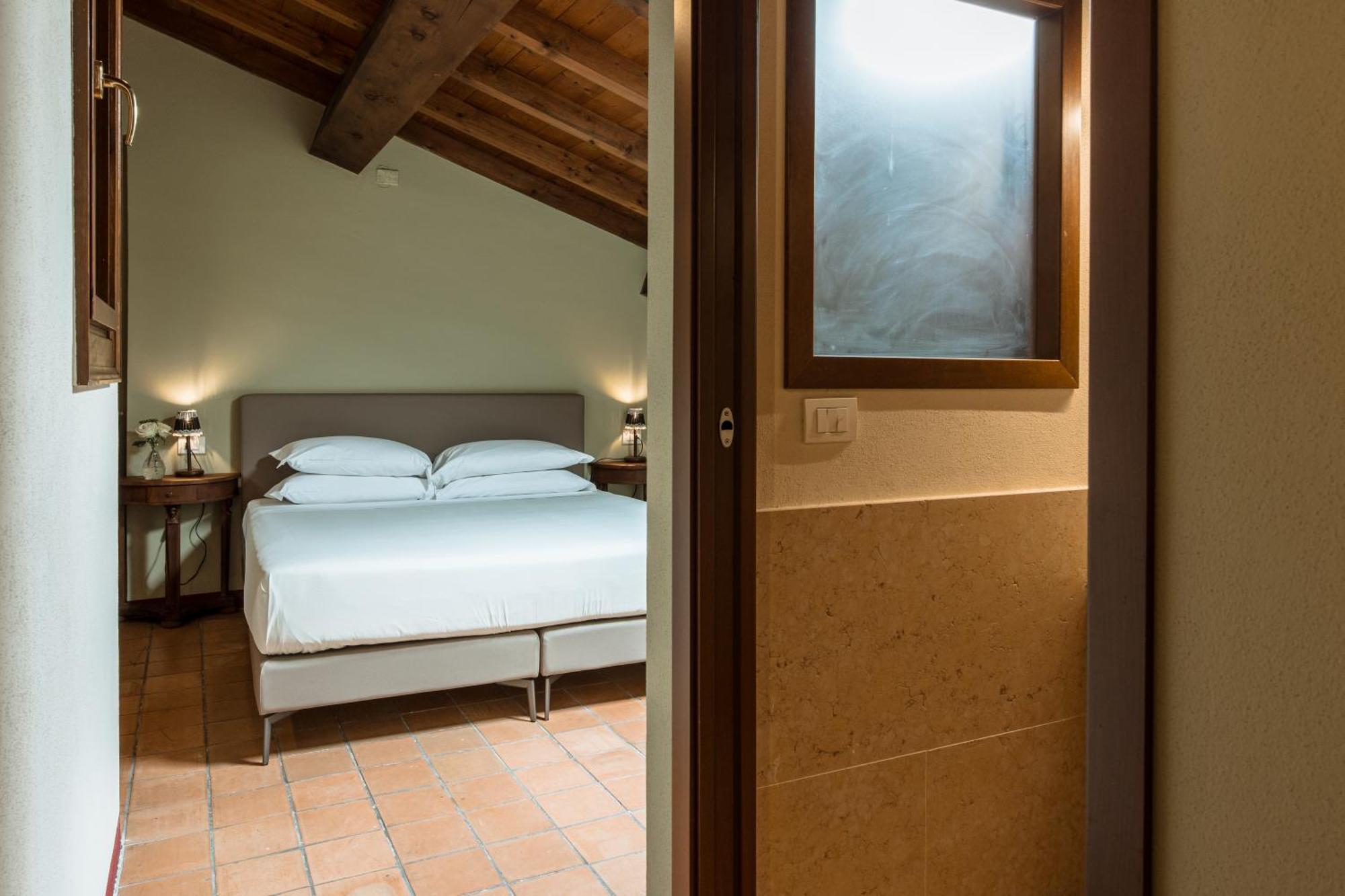 Osteria Luxury Apartments Peschiera del Garda Eksteriør billede
