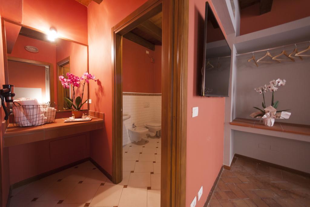 Osteria Luxury Apartments Peschiera del Garda Eksteriør billede